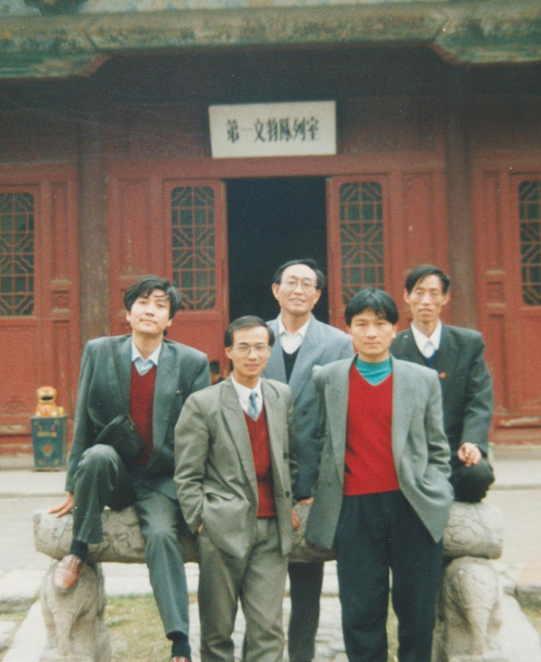008 前排左一團(tuán)委書記高丙杰、前排右一組織干事王小龍，后排中黨辦主任馮振宇 右一宣傳部長(zhǎng)王衛(wèi)民 (71).jpg