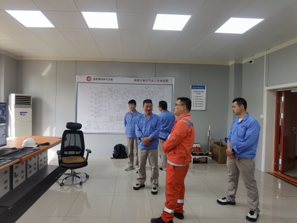 9月13日，公司機(jī)組透平電驅(qū)改造項(xiàng)目小區(qū)赴國家管網(wǎng)集團(tuán)西氣東輸公司甘陜輸氣分公司高陵作業(yè)區(qū)進(jìn)行對(duì)標(biāo)交流.jpg