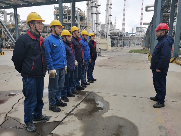 2月2日，尿素車間化工一班開展液氨應(yīng)急演練.jpg