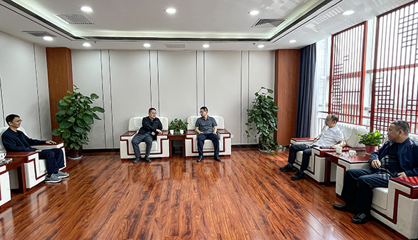 4月17日，彬州公司副總經(jīng)理張安平帶隊(duì)前往運(yùn)銷(xiāo)彬長(zhǎng)分公司座談.jpg