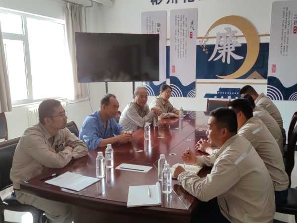 7月11日，公司領(lǐng)導(dǎo)在修造分部進(jìn)行檢查。.jpg