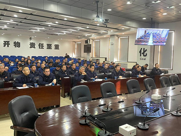 參培人員認真聽講.jpg