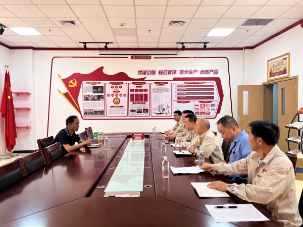 2025年7月31日，任總車間調(diào)研安全生產(chǎn)、黨建等工作.jpg