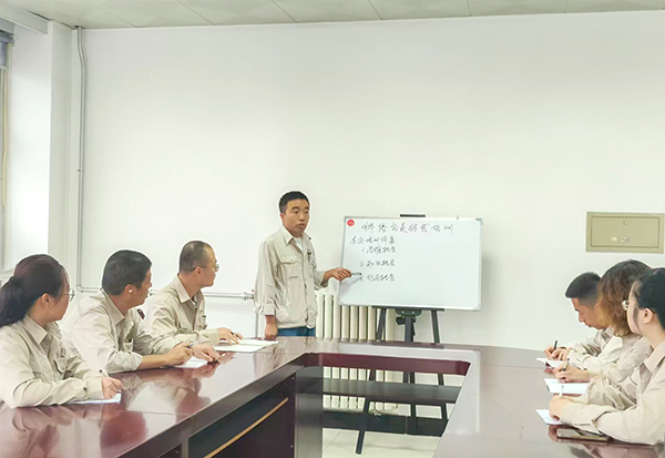 渭化科信公司全員經(jīng)營培訓照片 (1).jpg